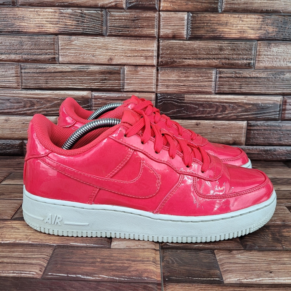 Nike Women's Sneakers Red and White